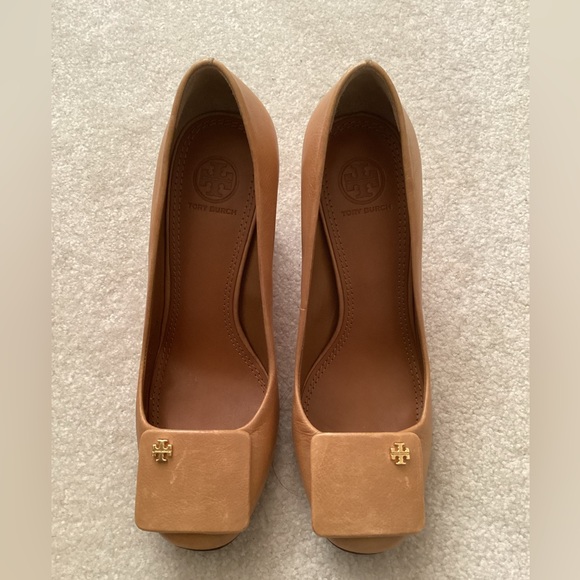 Tory Burch camel tan leather pump - Picture 1 of 5